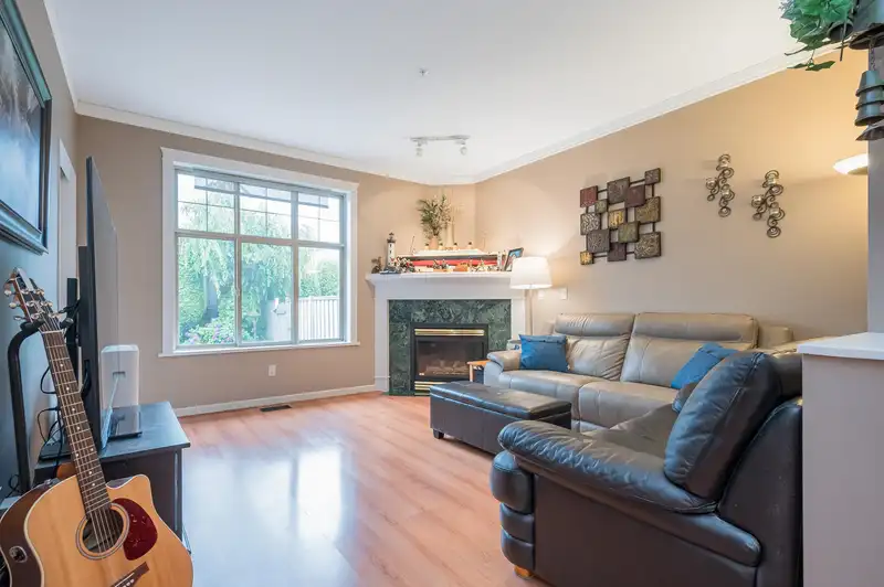 128 20820 87 AVENUE - photo 3 of 36