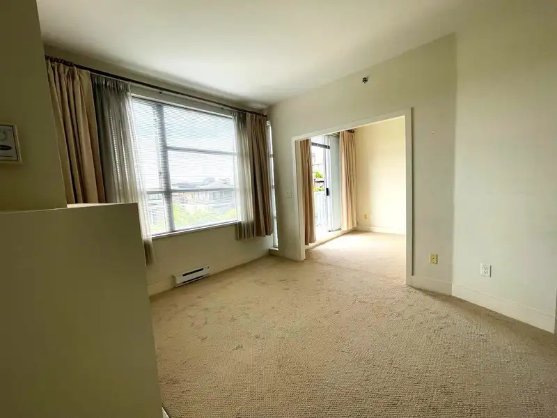 404 2655 CRANBERRY DRIVE - photo 2 of 29
