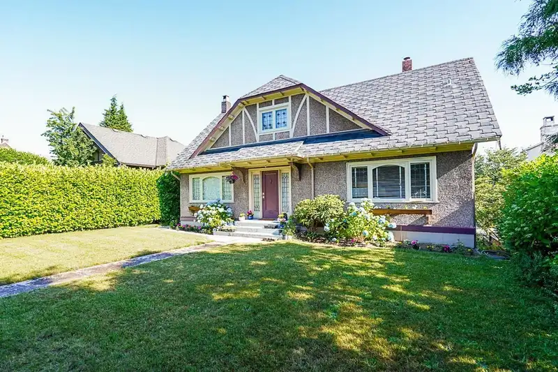 3945 W 10TH AVENUE - photo 3 of 40