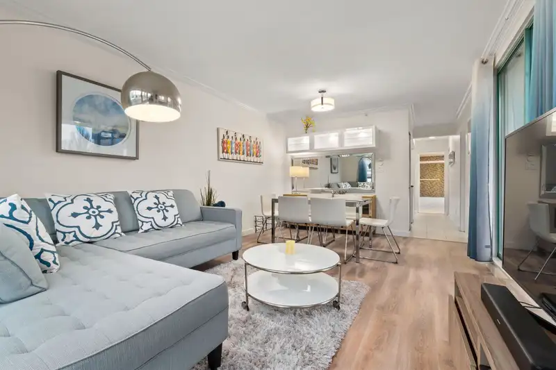 506 907 BEACH AVENUE - photo 2 of 29