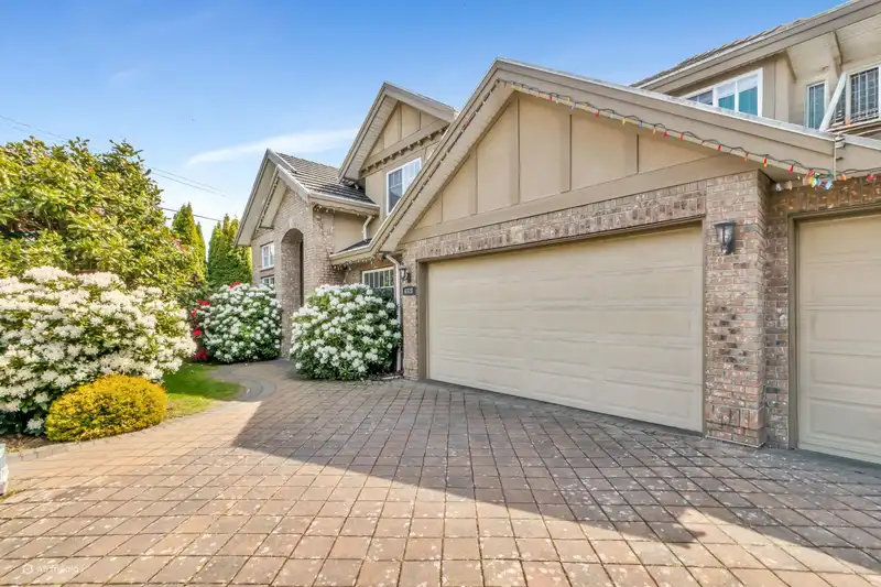 6328 DANUBE ROAD - photo 4 of 37