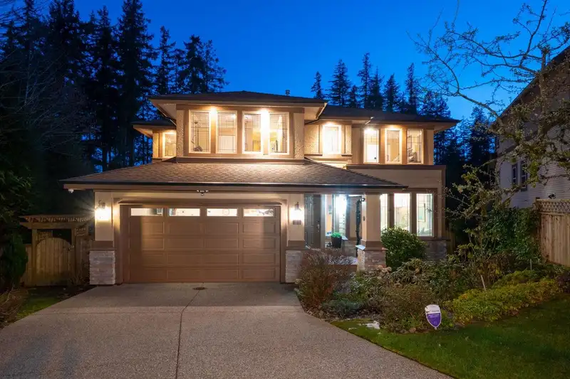 3 MAPLE DRIVE - photo 1 of 40