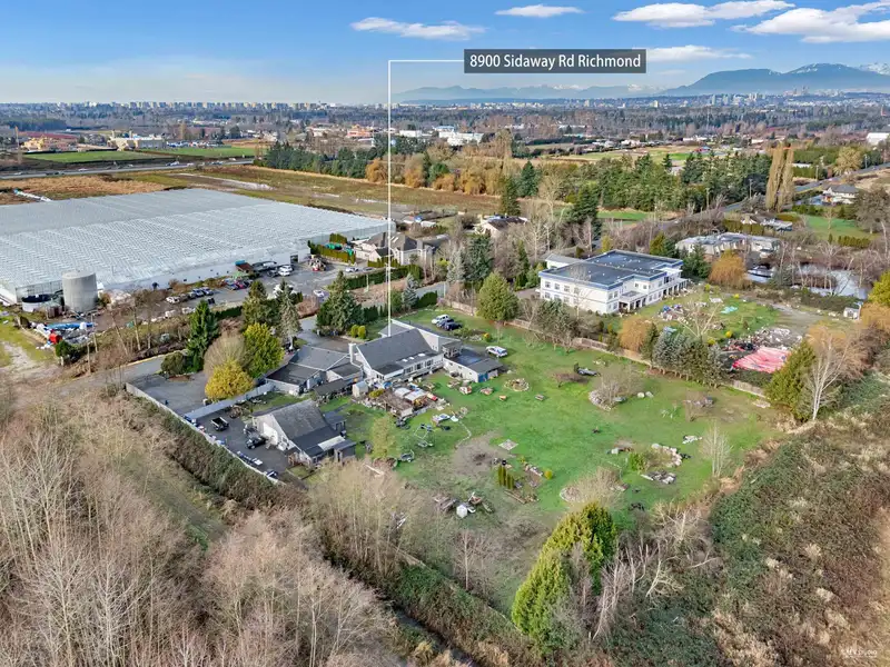 8900 SIDAWAY ROAD - photo 4 of 27