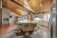 8900 SIDAWAY ROAD - thumbnail 8