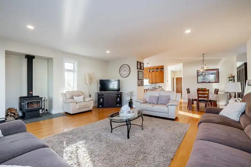 3302 168 STREET - photo 2 of 33