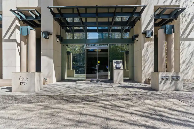 1605 1239 W GEORGIA STREET - photo 2 of 40
