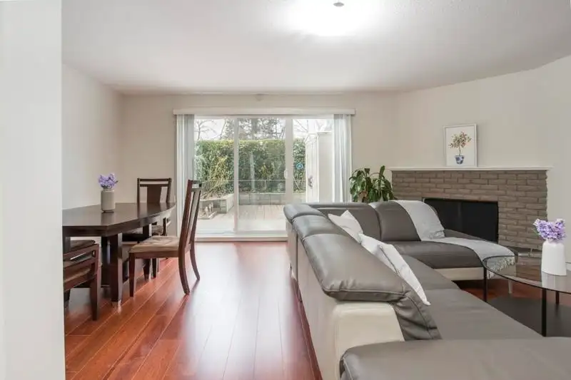 3 3051 SPRINGFIELD DRIVE - photo 3 of 29