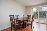3 3051 SPRINGFIELD DRIVE - thumbnail 9