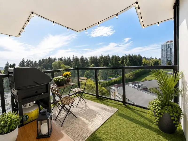 1701 15 E ROYAL AVENUE - photo 1 of 40