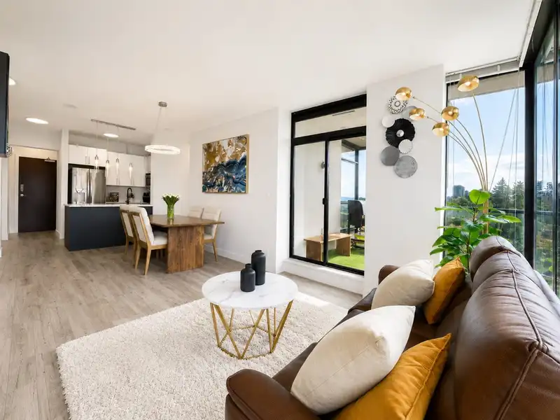 1701 15 E ROYAL AVENUE - photo 4 of 40