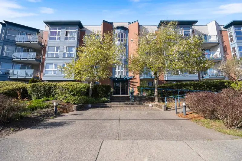 202 20277 53 AVENUE - photo 3 of 34