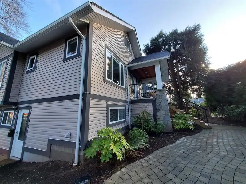195 W 12 AVENUE - photo 4 of 39