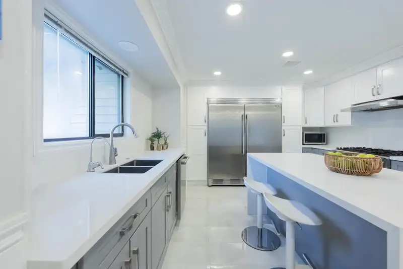 9252 204 STREET - photo 3 of 37