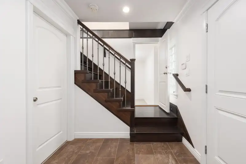 3136 E 47TH AVENUE - photo 2 of 38