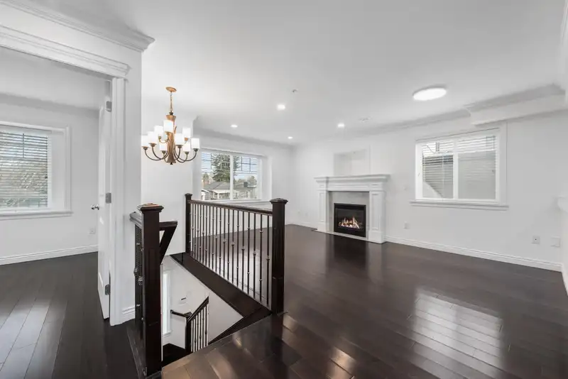 3136 E 47TH AVENUE - photo 3 of 38