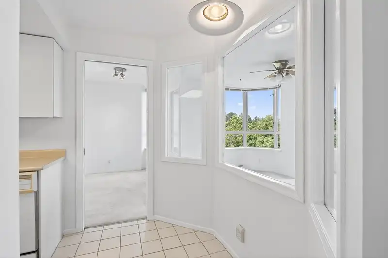 704 10082 148 STREET - photo 4 of 36
