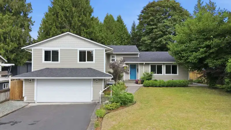 12092 GLENHURST STREET - photo 1 of 25
