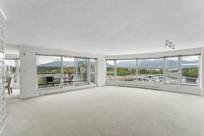 1703 560 CARDERO STREET - photo 2 of 34
