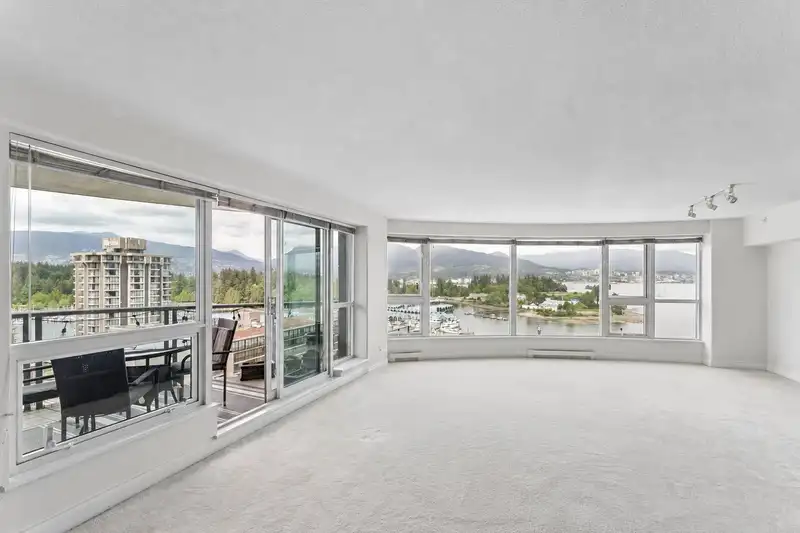 1703 560 CARDERO STREET - photo 4 of 34