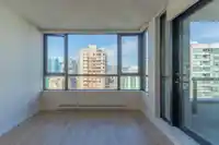 2501 909 MAINLAND STREET - thumbnail 2
