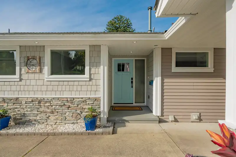 21793 48A AVENUE - photo 1 of 30