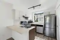 206 5632 KINGS ROAD - thumbnail 2