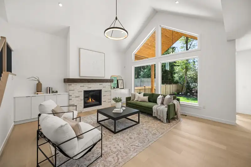20346 41A AVENUE - photo 4 of 40