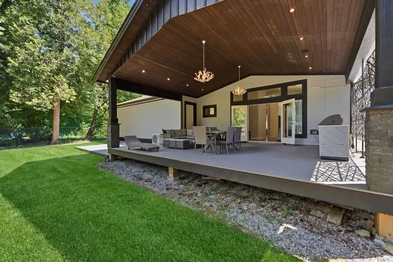 23257 DOGWOOD AVENUE - photo 3 of 40