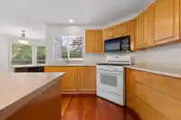 2192 148A STREET - thumbnail 16