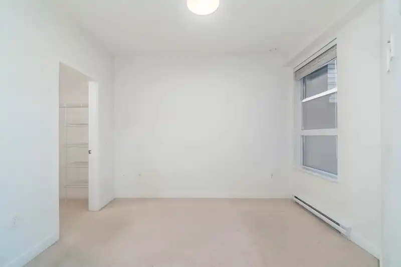 114 603 REGAN AVENUE - photo 4 of 26