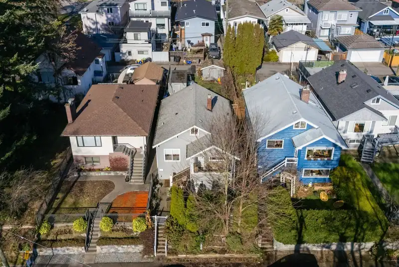 3617 ADANAC STREET - photo 2 of 32