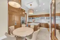 6562 FREMLIN STREET - thumbnail 20