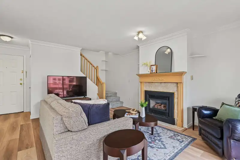 204 5464 201A STREET - photo 3 of 31