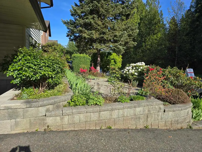 1273 LYNWOOD AVENUE - photo 4 of 38