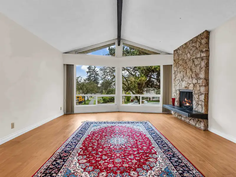 6884 TODERICK STREET - photo 4 of 34