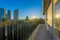 2 4211 GRAVELEY STREET - thumbnail 2