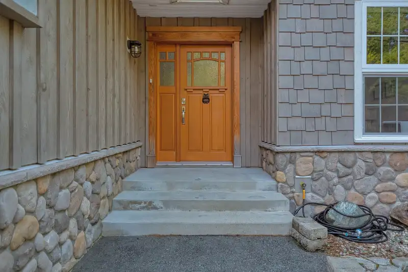 8029 SOUTHWOOD ROAD - photo 2 of 39