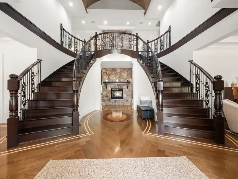 5615 121A STREET - photo 2 of 40