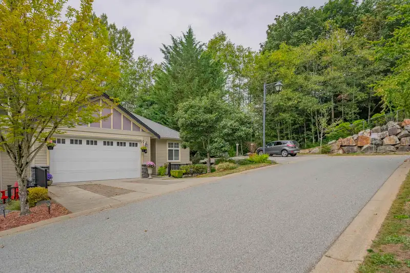 15 36260 MCKEE ROAD - photo 3 of 40