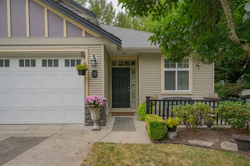15 36260 MCKEE ROAD - photo 4 of 40