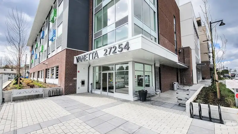 711 27254 ALDERGROVE TOWN CENTRE DRIVE - photo 2 of 27