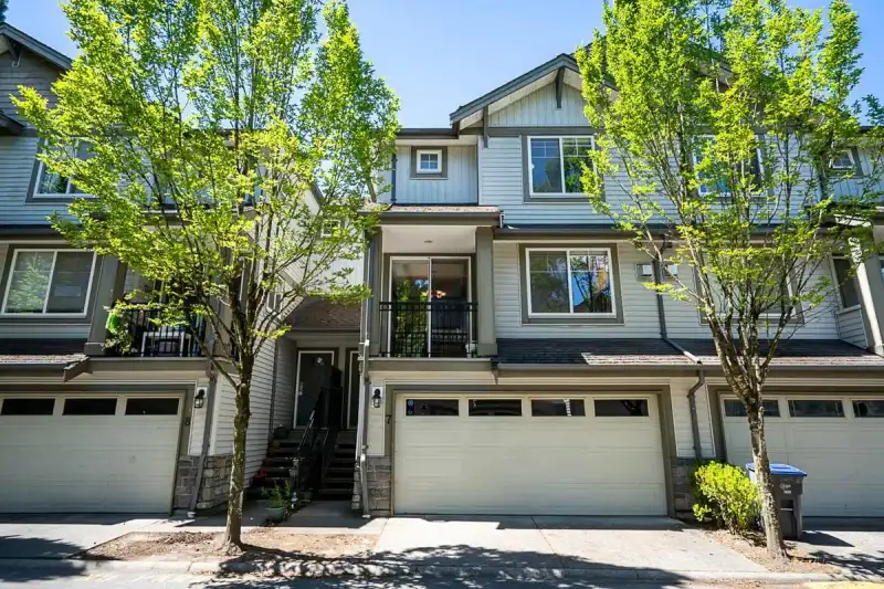 7 14453 72 AVENUE - photo 1 of 39