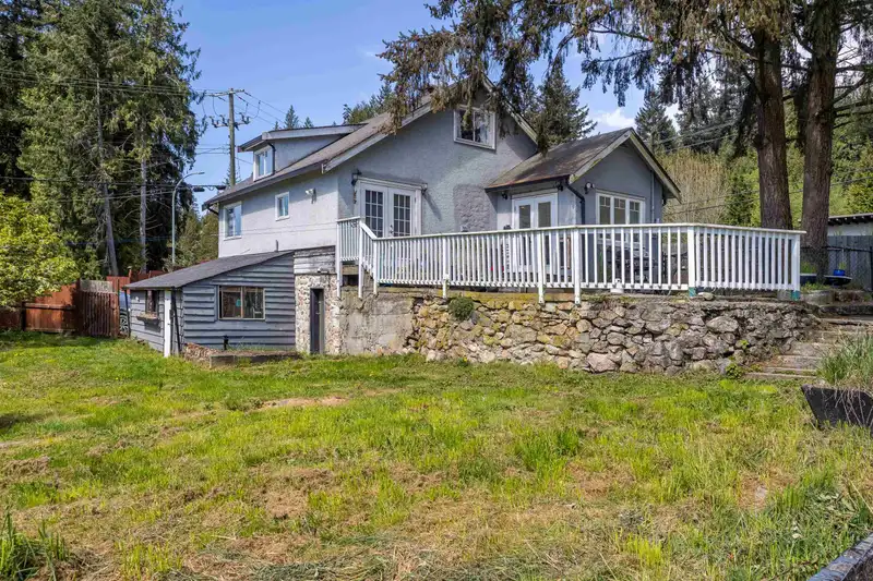 1010 JOE ROAD - photo 1 of 35