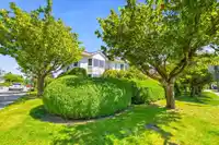 305 E 17TH STREET - thumbnail 39