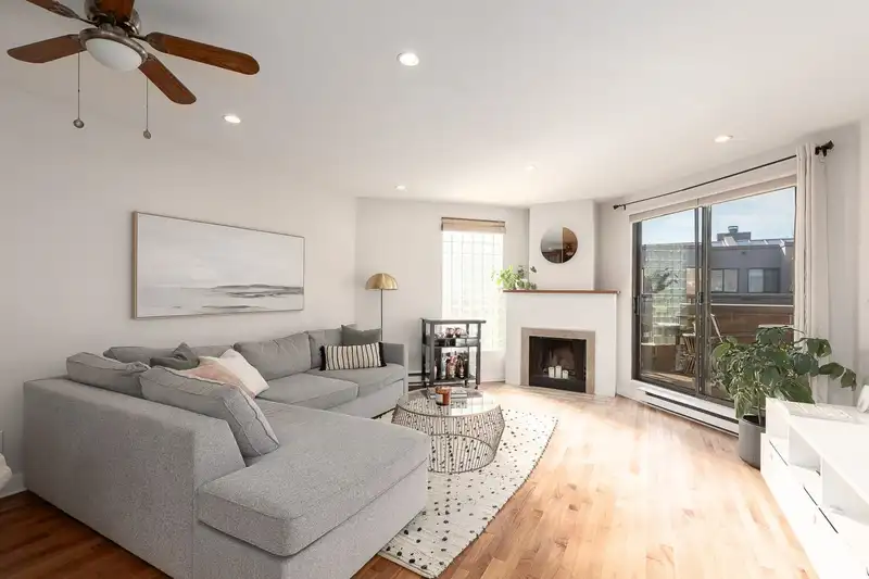 10 766 W 7TH AVENUE - photo 4 of 38