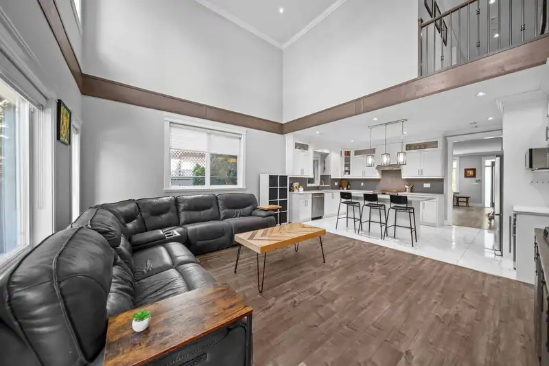 27247 33B AVENUE - photo 3 of 30