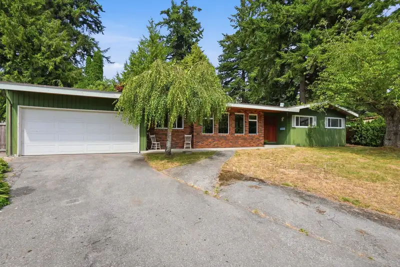 6520 BRADFORD PLACE - photo 2 of 33