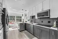 8 2425 EDGEMONT BOULEVARD - thumbnail 13