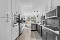 8 2425 EDGEMONT BOULEVARD - thumbnail 14