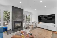 8 2425 EDGEMONT BOULEVARD - thumbnail 3